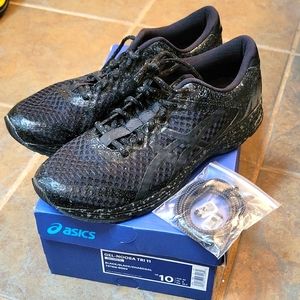 NWT Asics Gel Noosa Black 10